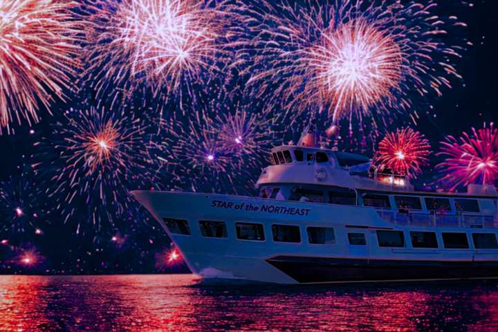 Fourth of July NYC Boat Tour over Fireworks